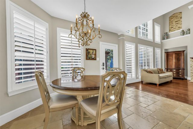 210 Trail Bend Lane, Friendswood, TX 77546