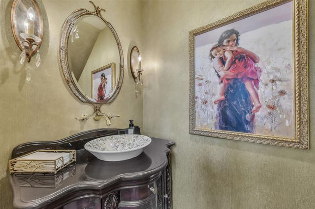 210 Trail Bend Lane, Friendswood, TX 77546
