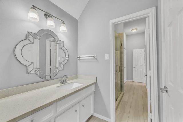 210 Trail Bend Lane, Friendswood, TX 77546