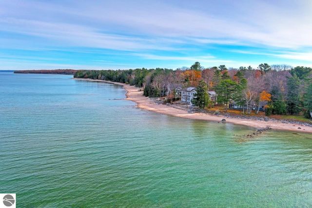 2755 Shore Wood Drive, Traverse City, MI 49686