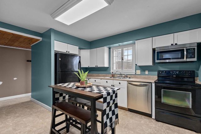 330 GROVE STREET, Manawa, WI 54949