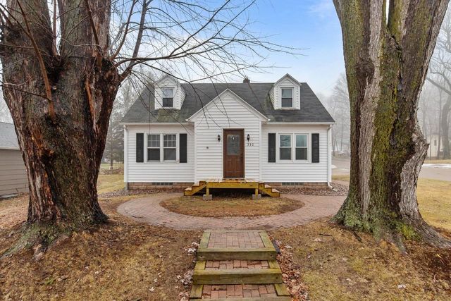 330 GROVE STREET, Manawa, WI 54949