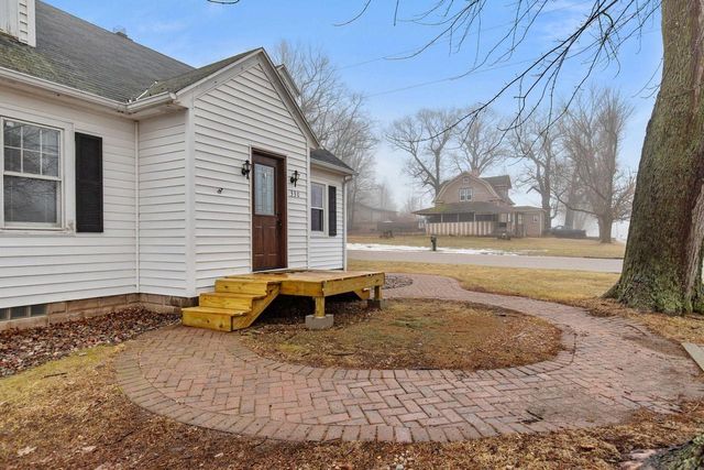 330 GROVE STREET, Manawa, WI 54949