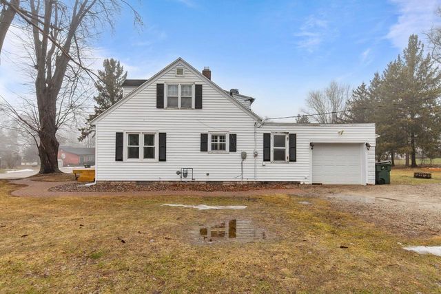 330 GROVE STREET, Manawa, WI 54949