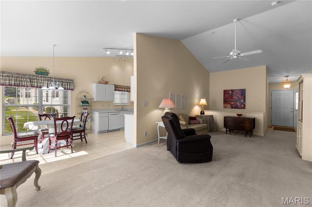 10140 Shapfield Lane, Affton, MO 63123