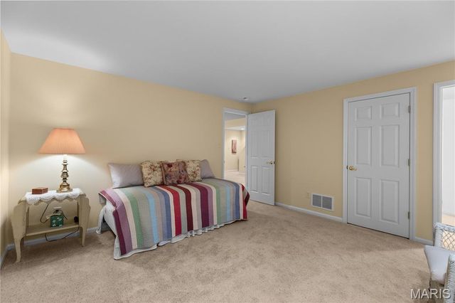 10140 Shapfield Lane, Affton, MO 63123