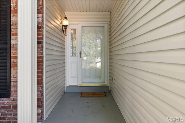 10140 Shapfield Lane, Affton, MO 63123