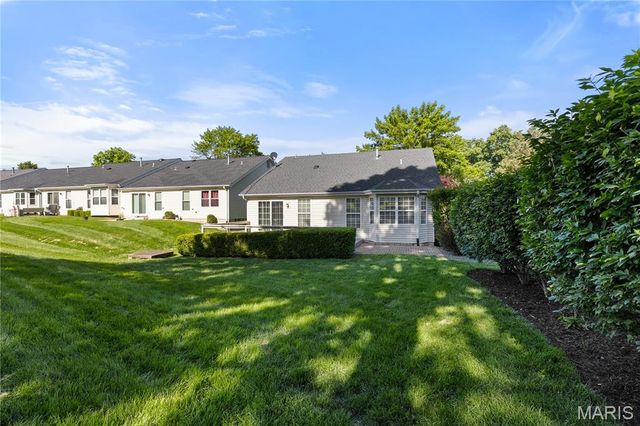 10140 Shapfield Lane, Affton, MO 63123