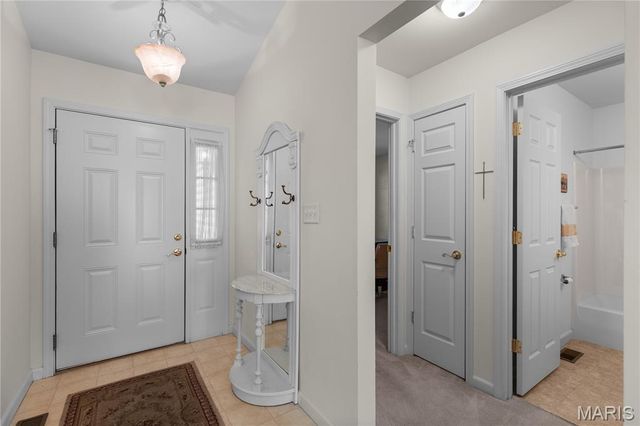 10140 Shapfield Lane, Affton, MO 63123