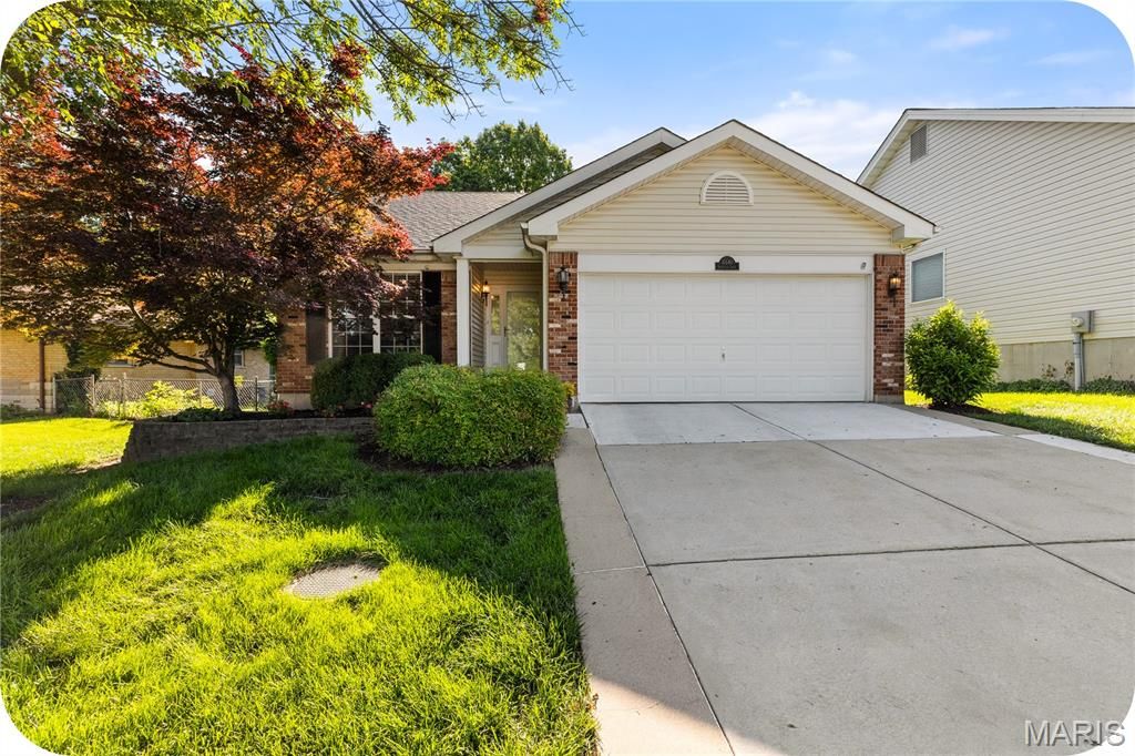 10140 Shapfield Lane, Affton, MO 63123