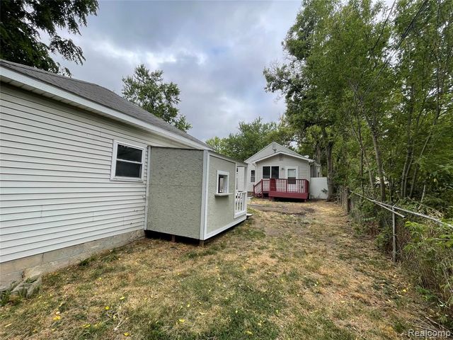 818 Cedar Street, Pontiac, MI 48342