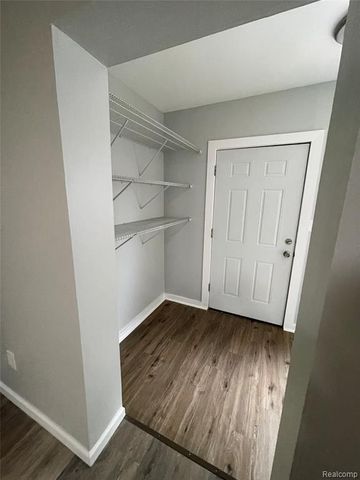 818 Cedar Street, Pontiac, MI 48342