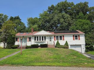 15 Budron Avenue, Salem, NH 03079