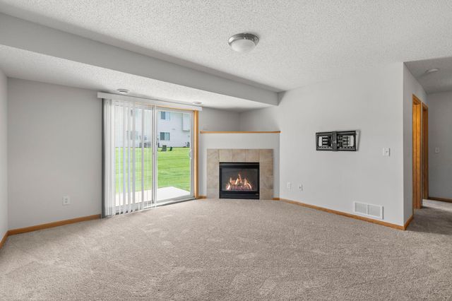 4244 Jarmann Lane, Shakopee, MN 55379