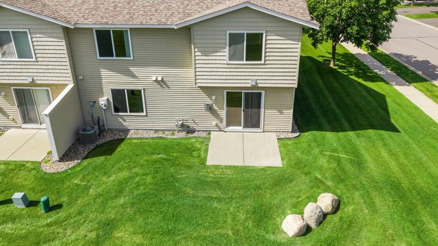 4244 Jarmann Lane, Shakopee, MN 55379