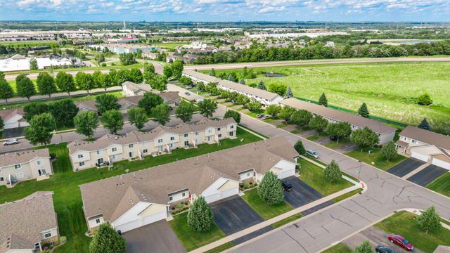 4244 Jarmann Lane, Shakopee, MN 55379