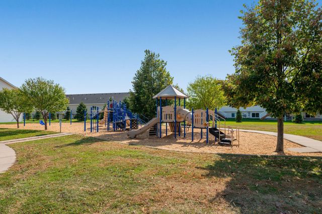 4244 Jarmann Lane, Shakopee, MN 55379