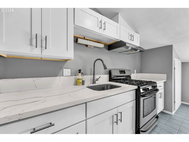 6424 Se 57TH Ave, Portland, OR 97206