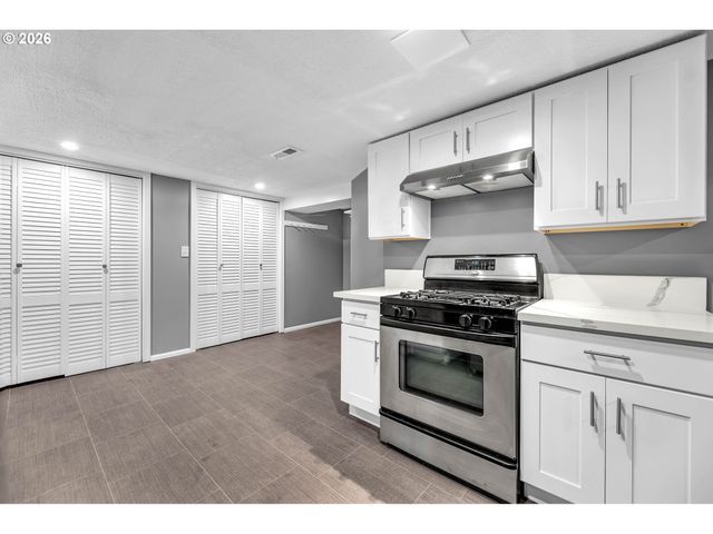 6424 Se 57TH Ave, Portland, OR 97206