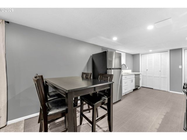 6424 Se 57TH Ave, Portland, OR 97206