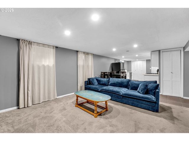 6424 Se 57TH Ave, Portland, OR 97206