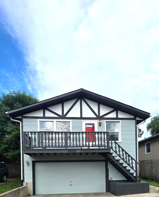 1521 N Lake Shore Drive, Round Lake Beach, IL 60073