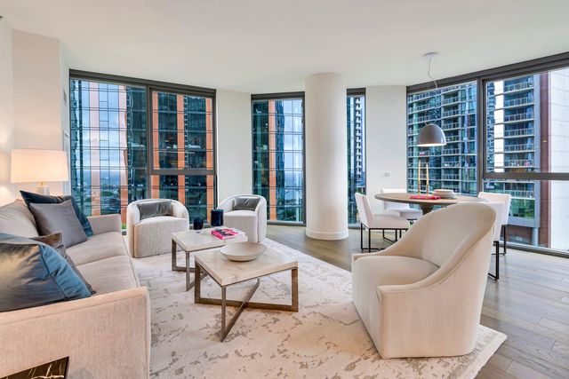 211 N Harbor Drive 1909, Chicago, IL 60601