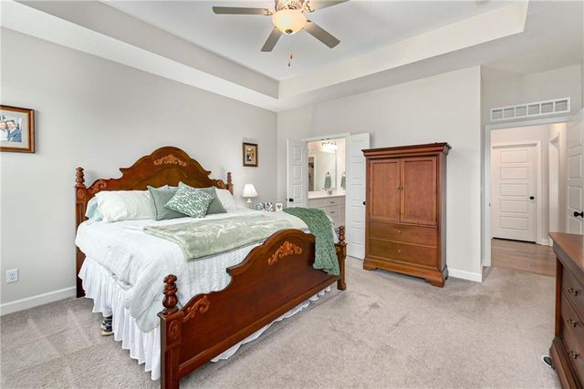 124 SE Briar Valley Lane, Blue Springs, MO 64064