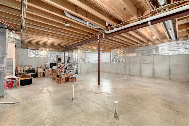 124 SE Briar Valley Lane, Blue Springs, MO 64064