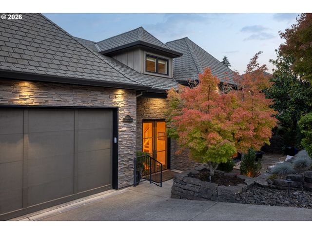 18284 MEADOWLARK Ln, Lake Oswego, OR 97034