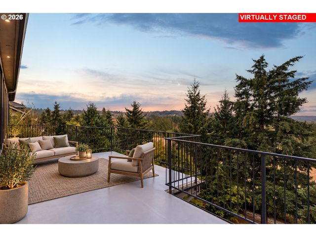 18284 MEADOWLARK Ln, Lake Oswego, OR 97034