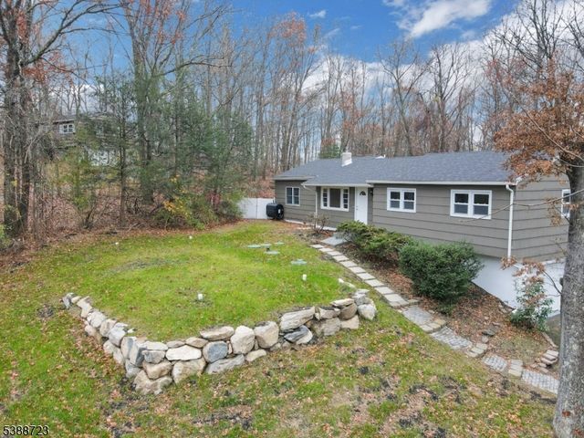 19 Courtland Dr, Wantage Twp., NJ 07461