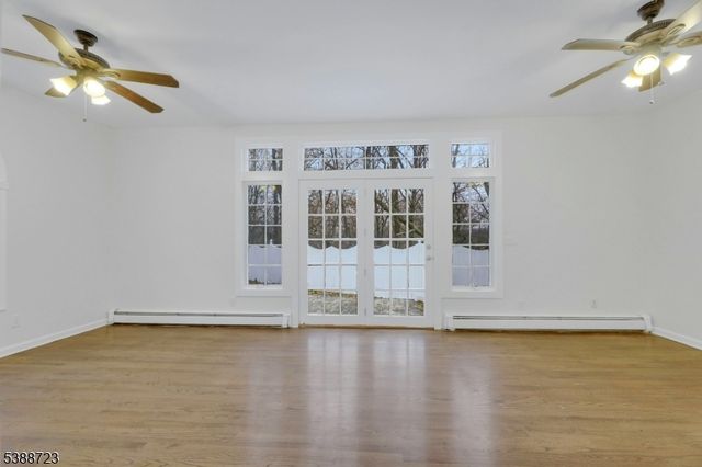 19 Courtland Dr, Wantage Twp., NJ 07461