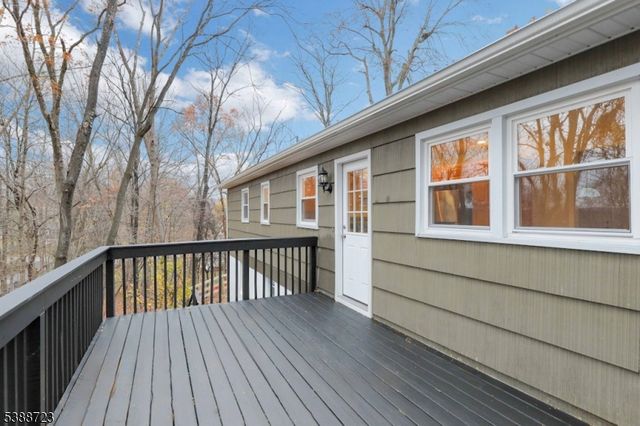 19 Courtland Dr, Wantage Twp., NJ 07461