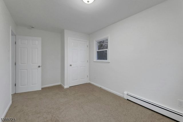 19 Courtland Dr, Wantage Twp., NJ 07461