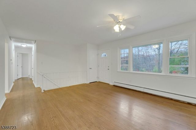 19 Courtland Dr, Wantage Twp., NJ 07461