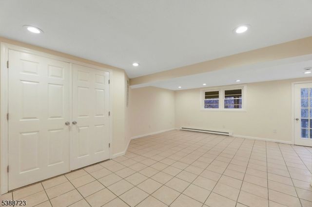 19 Courtland Dr, Wantage Twp., NJ 07461