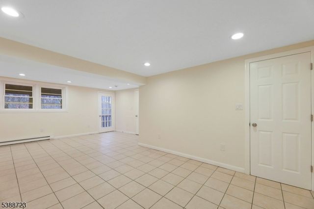 19 Courtland Dr, Wantage Twp., NJ 07461