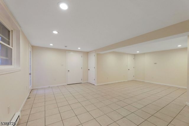 19 Courtland Dr, Wantage Twp., NJ 07461