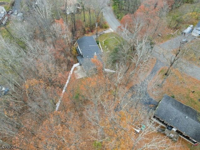 19 Courtland Dr, Wantage Twp., NJ 07461