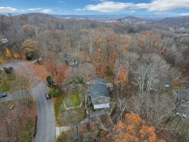 19 Courtland Dr, Wantage Twp., NJ 07461