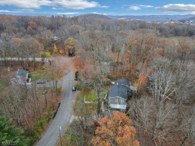 19 Courtland Dr, Wantage Twp., NJ 07461