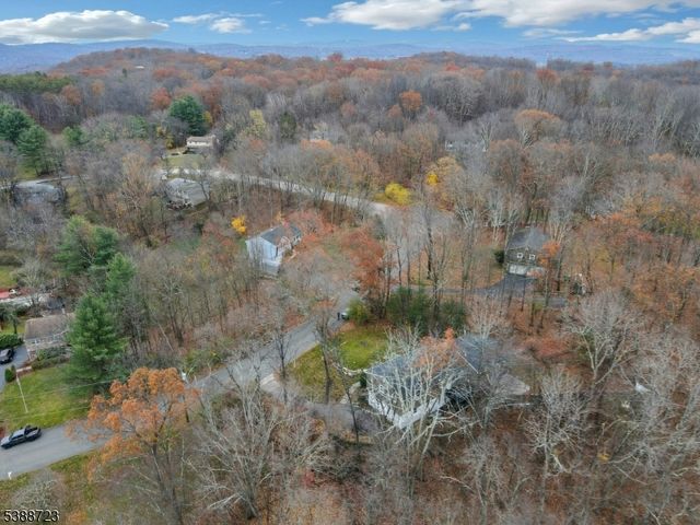 19 Courtland Dr, Wantage Twp., NJ 07461