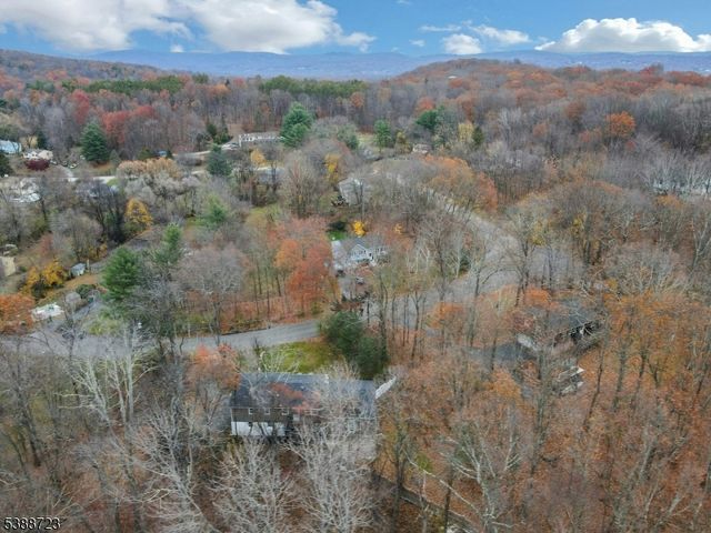 19 Courtland Dr, Wantage Twp., NJ 07461