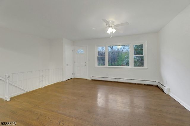 19 Courtland Dr, Wantage Twp., NJ 07461