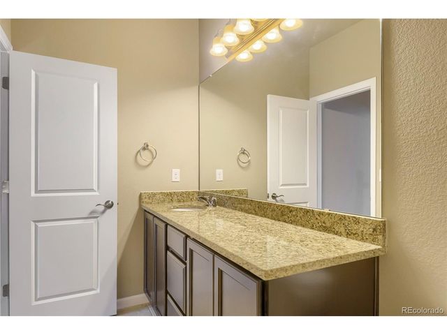 9004 E Caley Way, Englewood, CO 80111