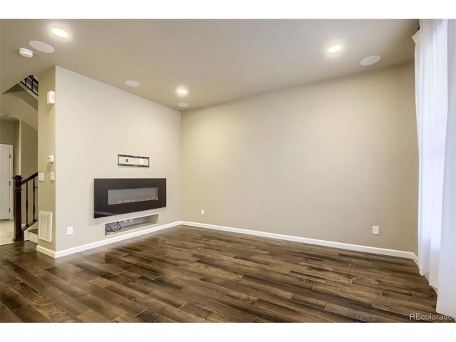 9004 E Caley Way, Englewood, CO 80111