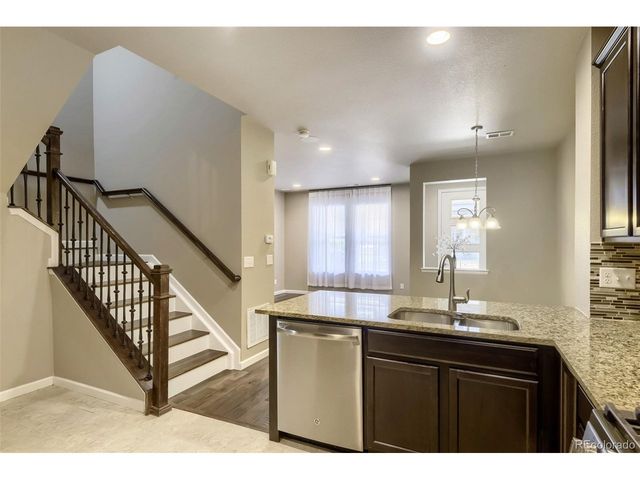9004 E Caley Way, Englewood, CO 80111