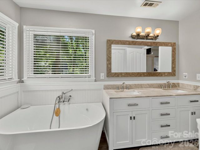 4411 Poplar Grove Drive, Charlotte, NC 28269