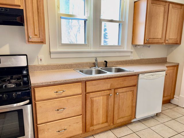 1641 Sanford Street, Muskegon, MI 49441